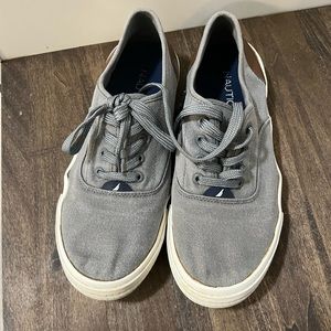 Mens sneakers size 10